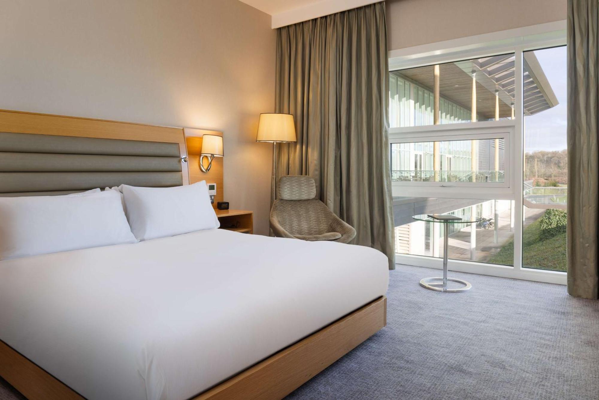 Hotel Hilton At St George'S Park Burton-upon-Trent Exterior foto