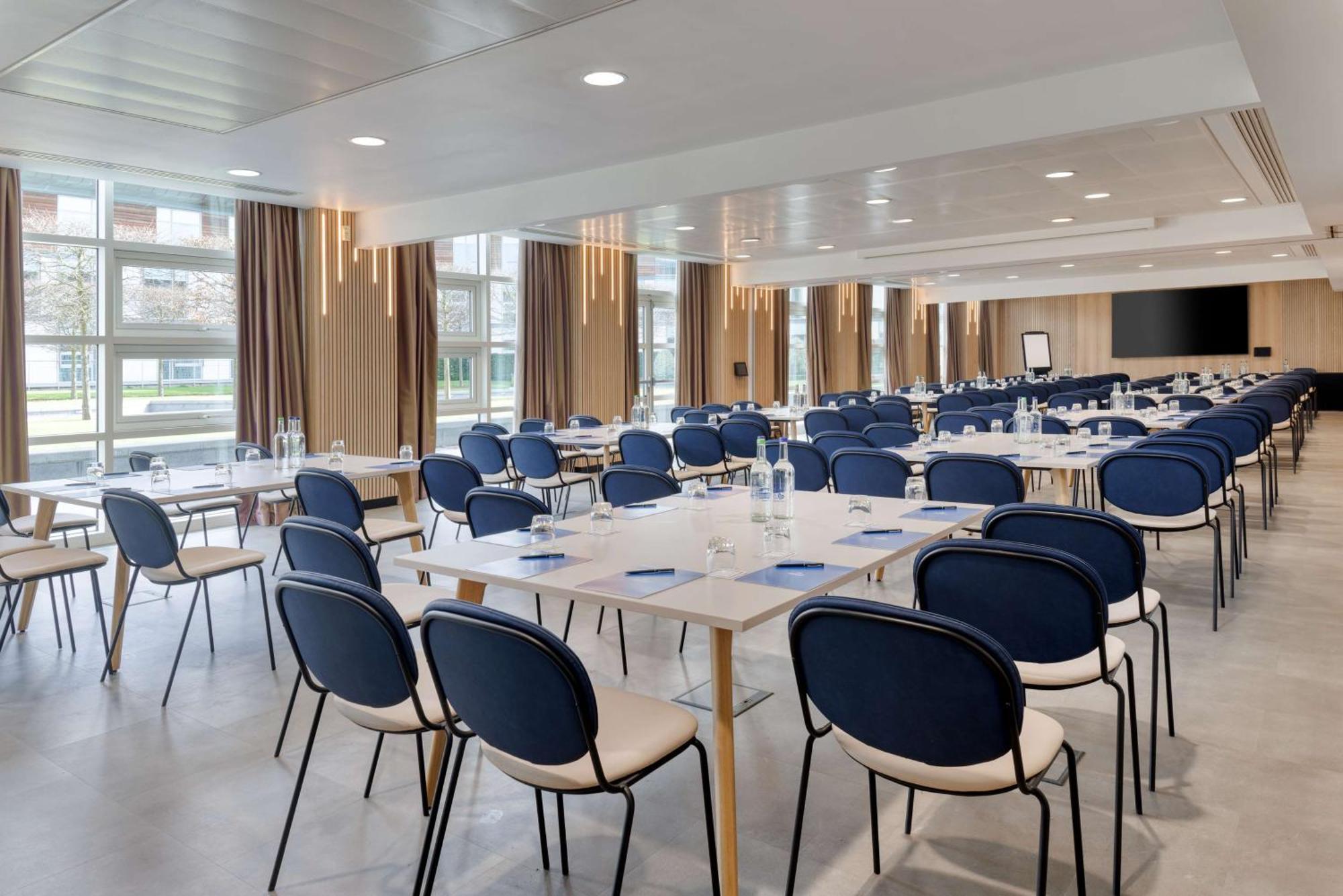 Hotel Hilton At St George'S Park Burton-upon-Trent Exterior foto
