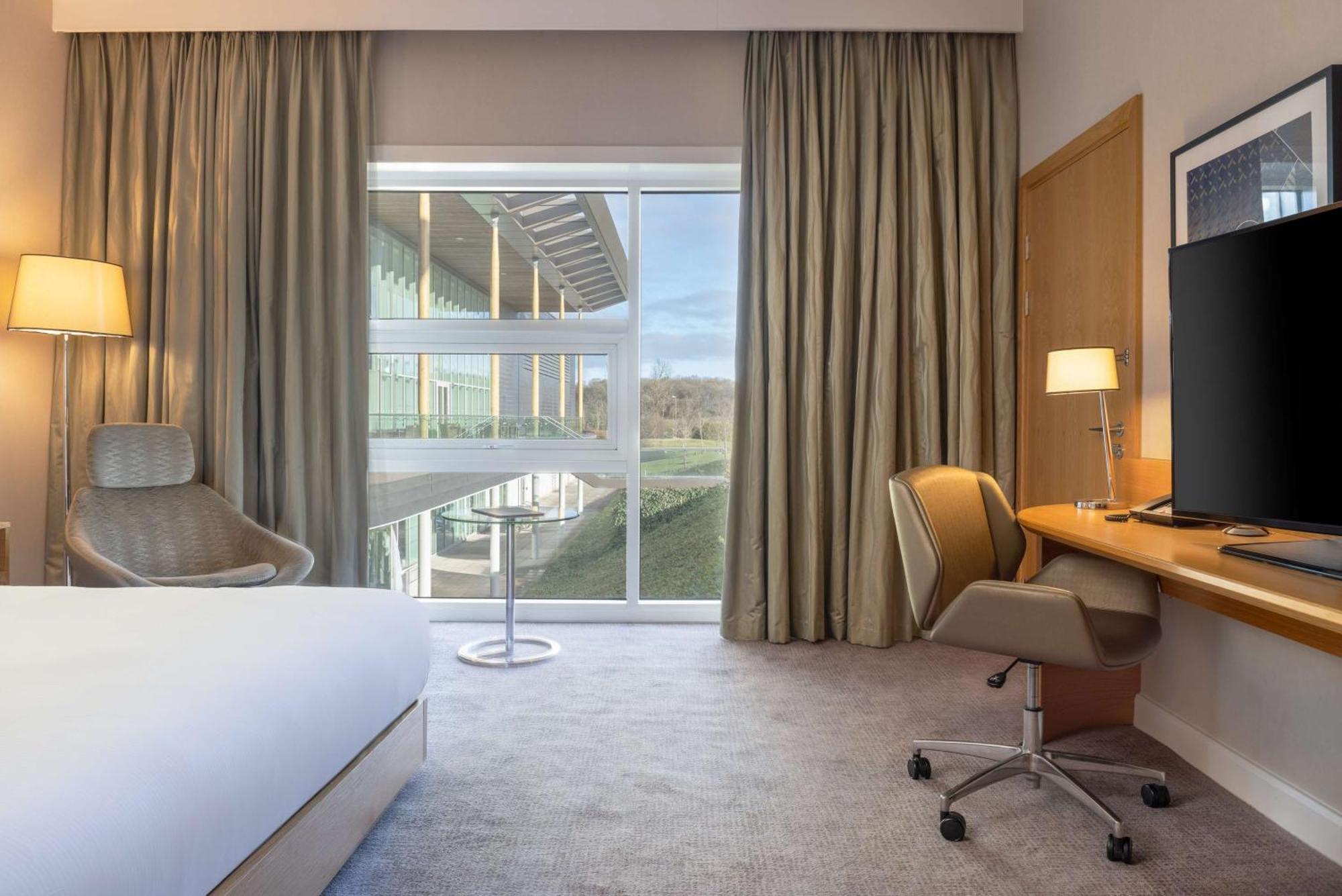 Hotel Hilton At St George'S Park Burton-upon-Trent Exterior foto