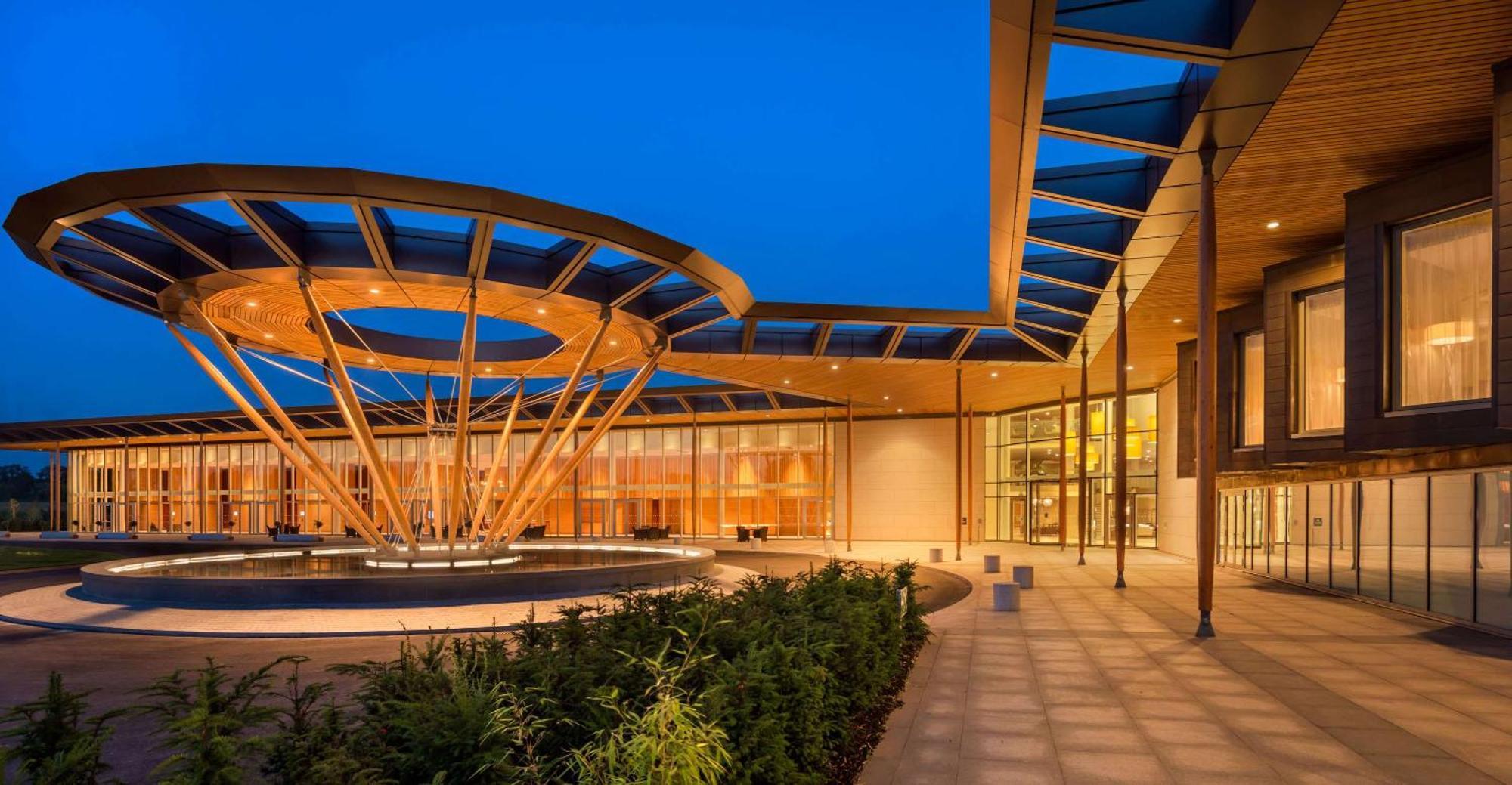 Hotel Hilton At St George'S Park Burton-upon-Trent Exterior foto