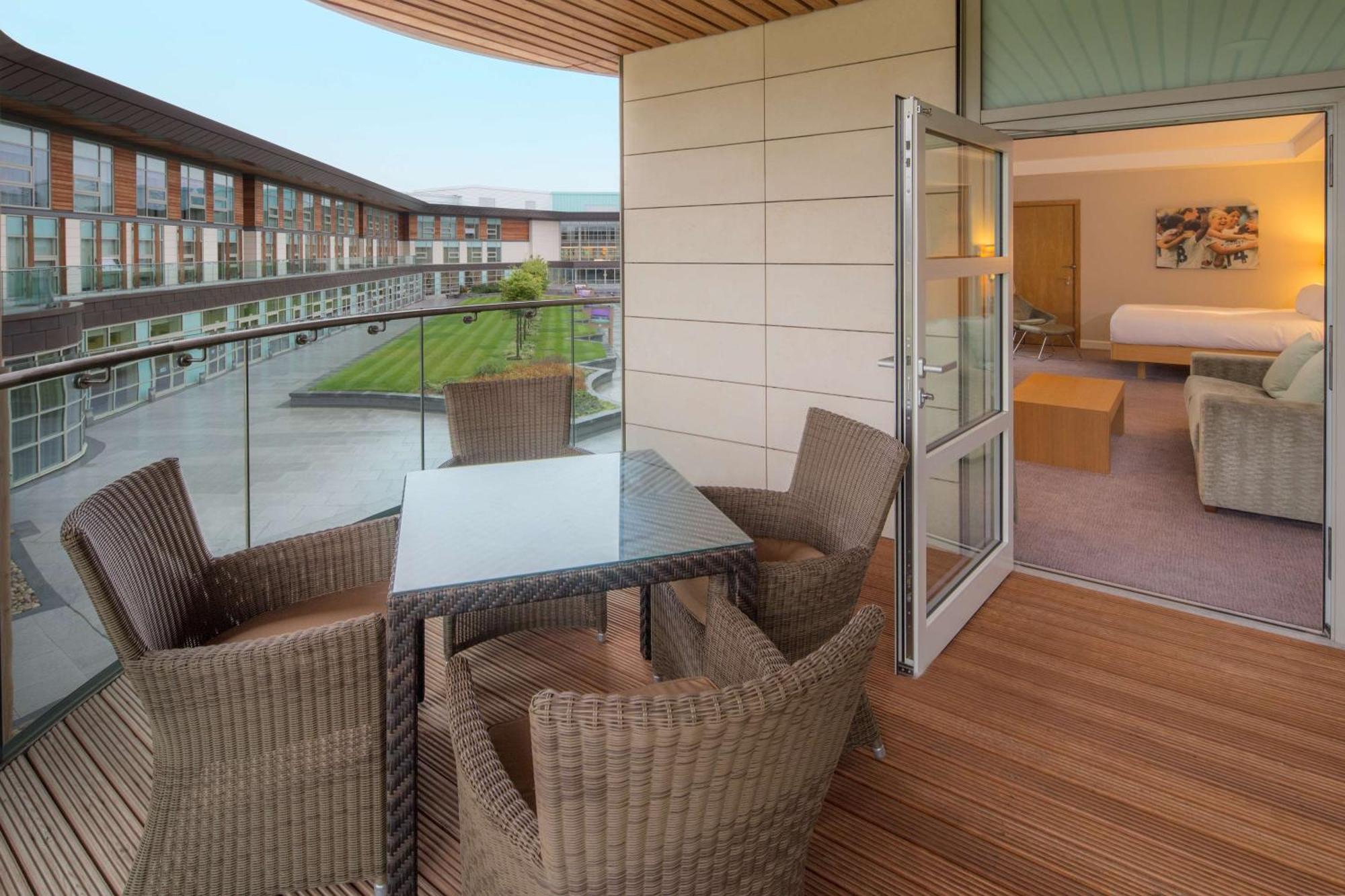 Hotel Hilton At St George'S Park Burton-upon-Trent Exterior foto